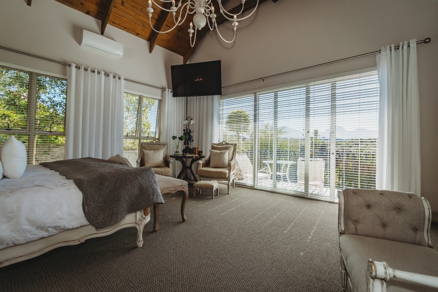 3 Bedroom Property for Sale in Kraaibosch Manor Western Cape